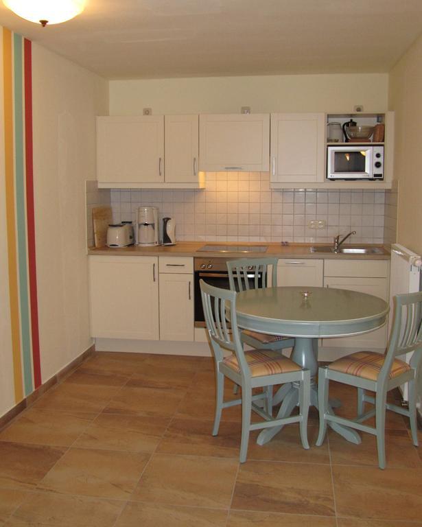 Apartmenthaus Hus Uebi By Rujana Binz Kamer foto