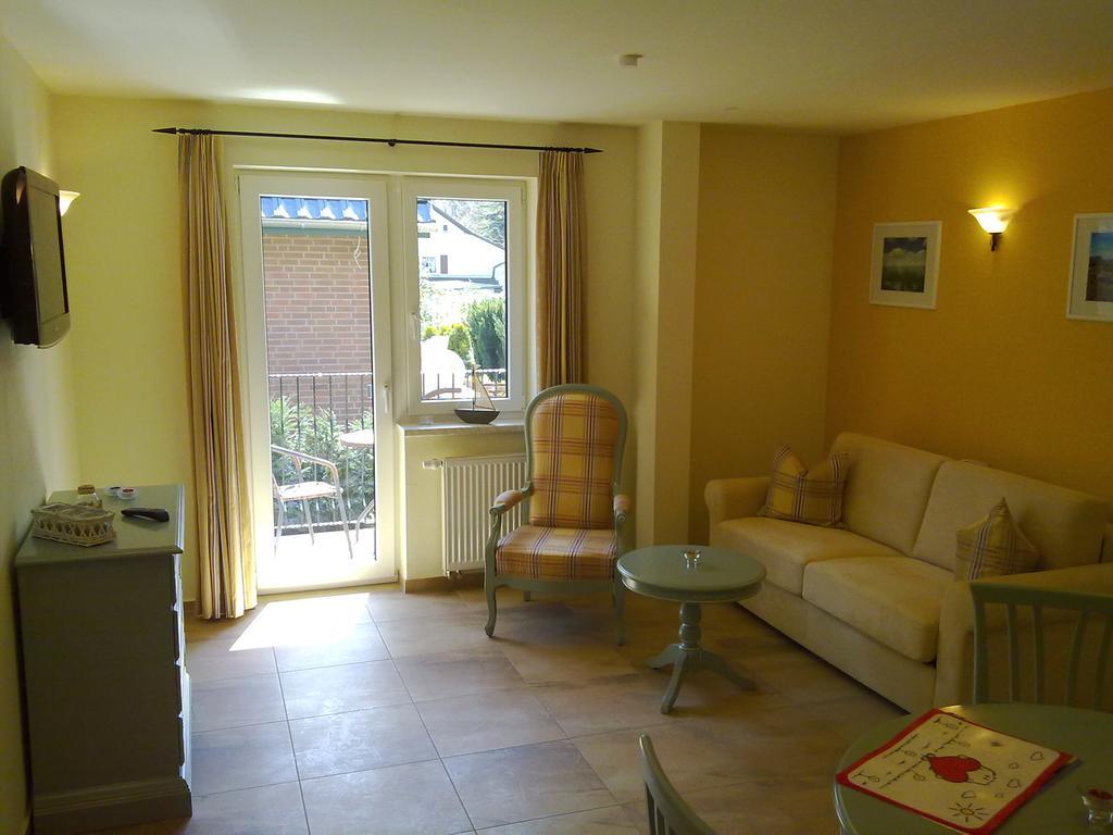 Apartmenthaus Hus Uebi By Rujana Binz Kamer foto