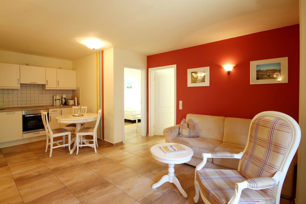 Apartmenthaus Hus Uebi By Rujana Binz Buitenkant foto